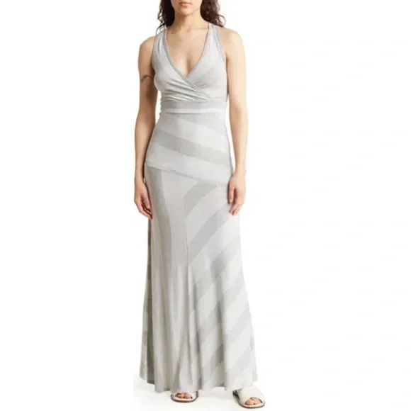 Go Couture Striped Maxi Dress in Grey Colorblock - Picture 16 of 17
